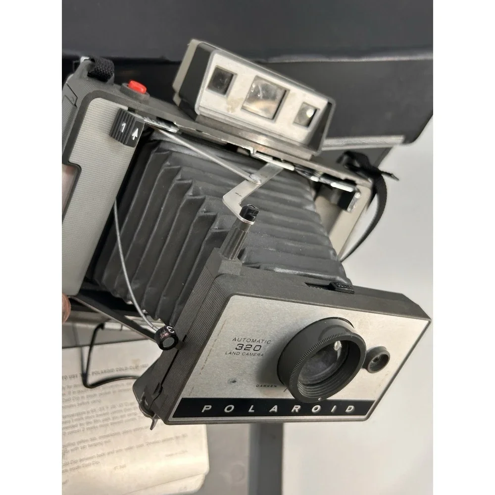 Vintage Polaroid 320 Automatic Land Film Camera Untested